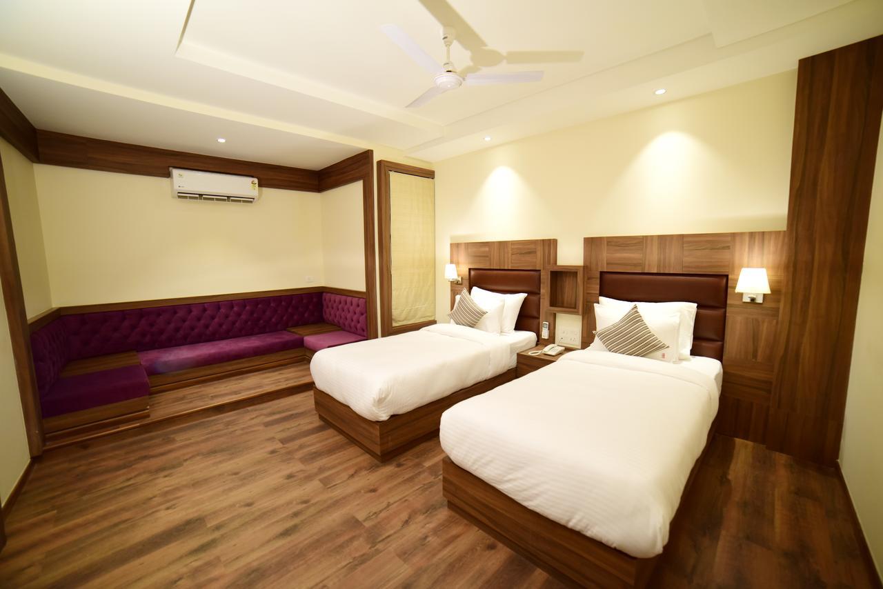 Hotel Amber Rudrapur Dış mekan fotoğraf