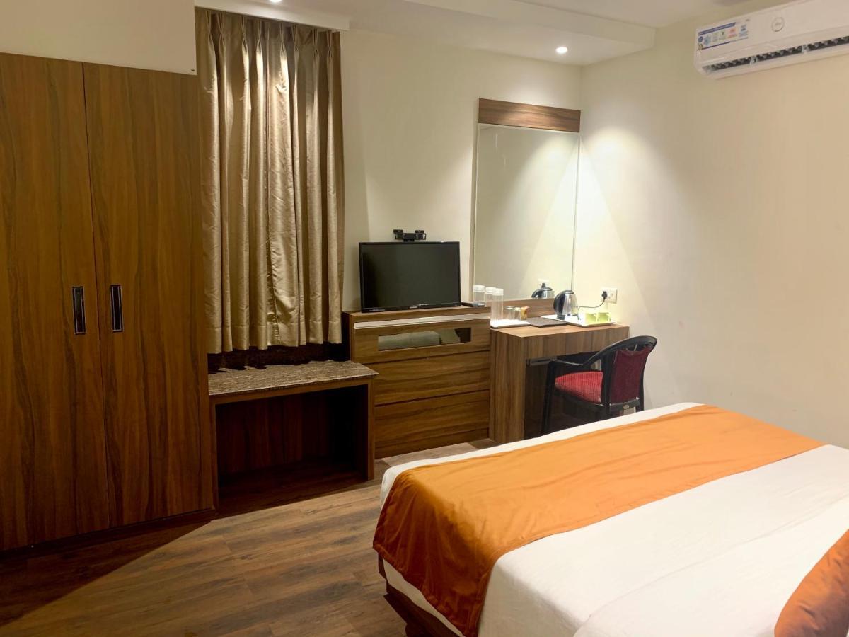 Hotel Amber Rudrapur Dış mekan fotoğraf