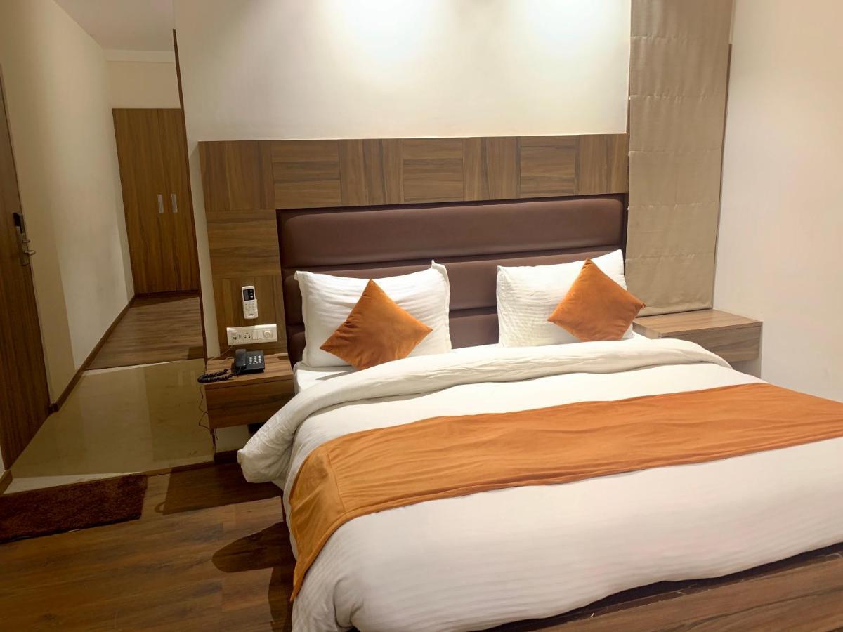 Hotel Amber Rudrapur Dış mekan fotoğraf